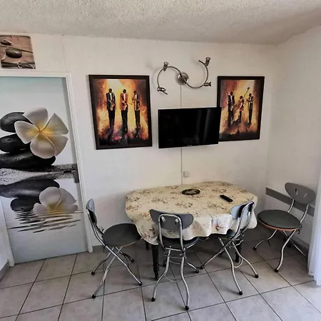 Le Carlton - 2 Pieces 5 Couchages Port Leucate. Ref: 2car_442a Mae-5604